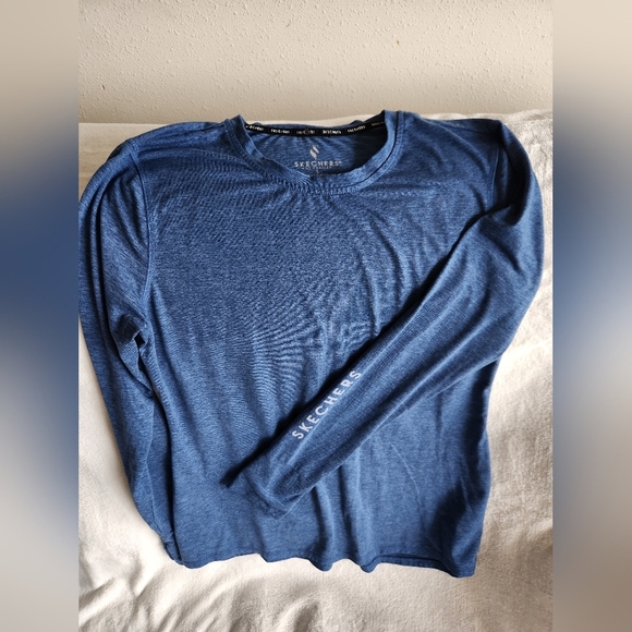 NWOT Sketchers long sleeve T - Picture 1 of 4